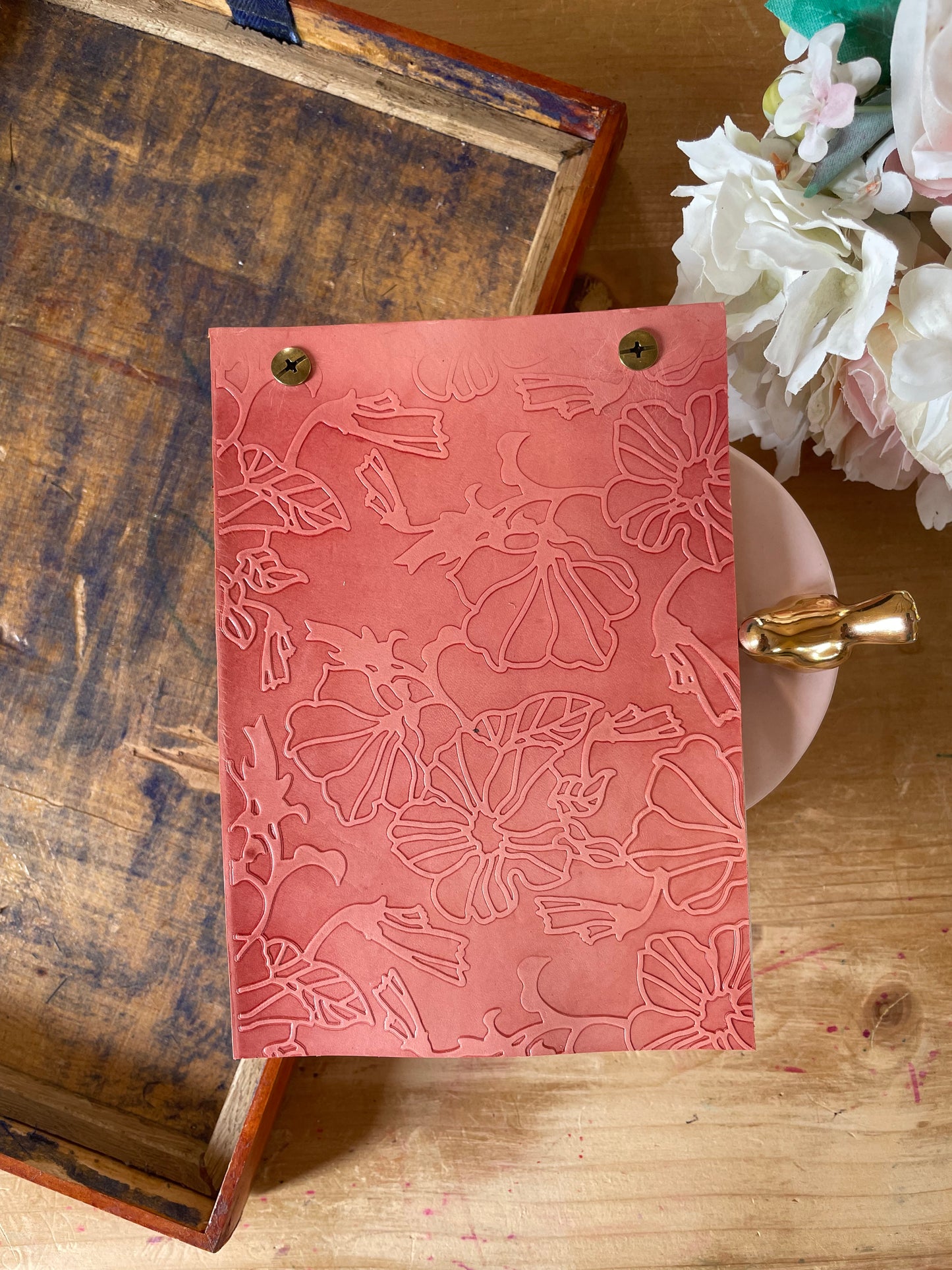 Embossed Leather in Rose A6